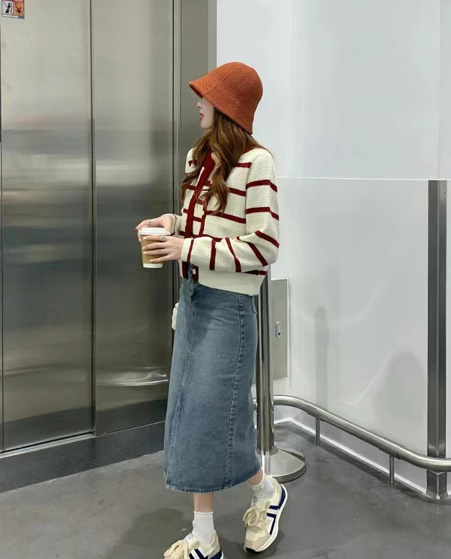 ゆったりバックスリットデニムロングスカート