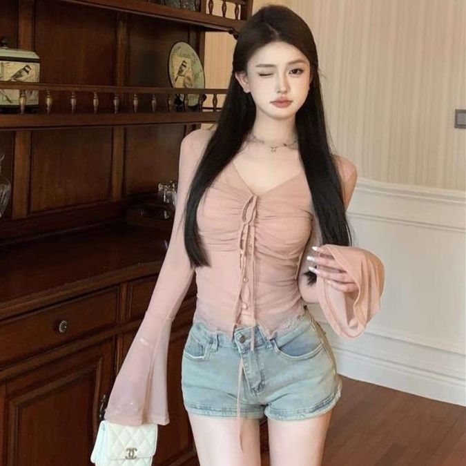 https://fulmo-img-server.com/longt-style/1745365734113_cy54g79p_4q0gt2ma.jpeg