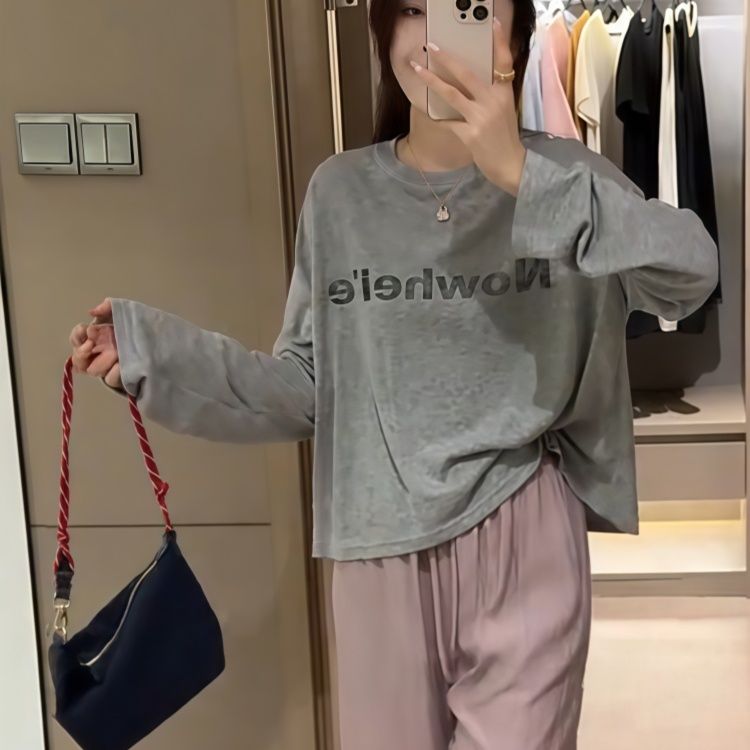 ロンT ゆったりロゴプリント長袖