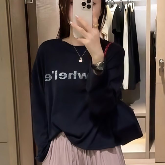 ロンT ゆったりロゴプリント長袖