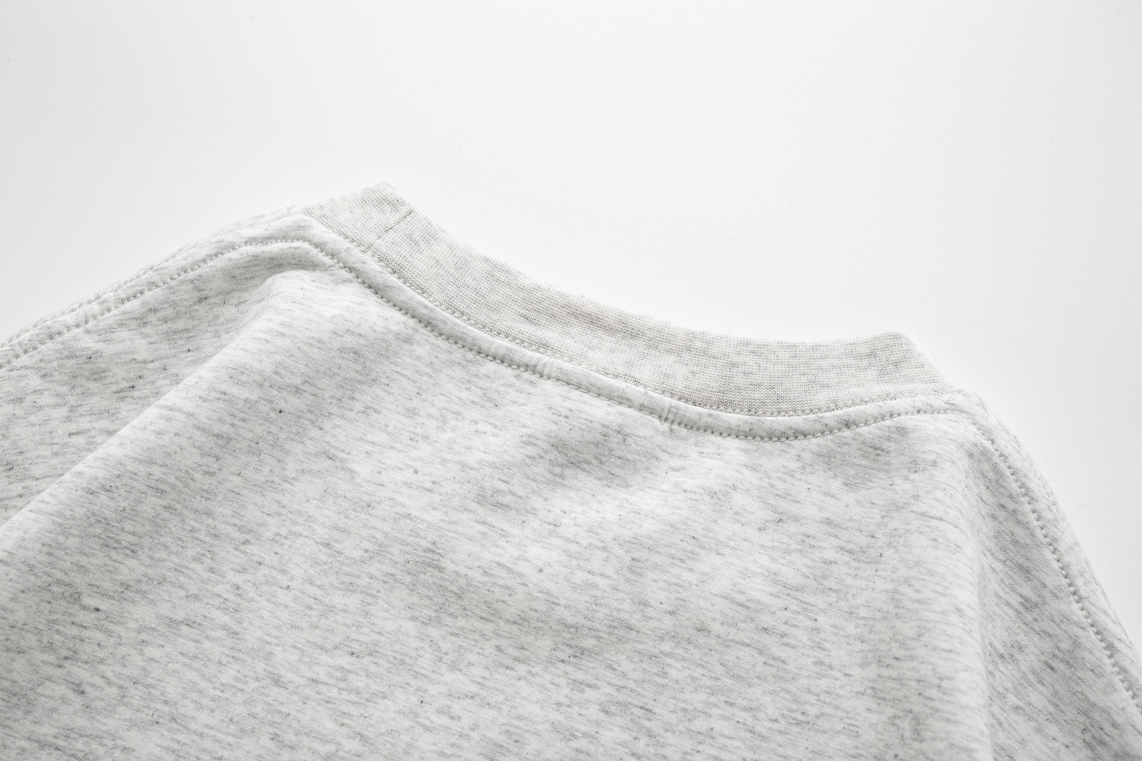 無地ポケット付きロンTコットン メンズレディース 全4色