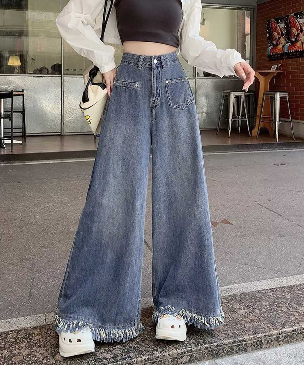 ワイドバギーパンツで体型カバーしながらトレンド感を楽しむ5選