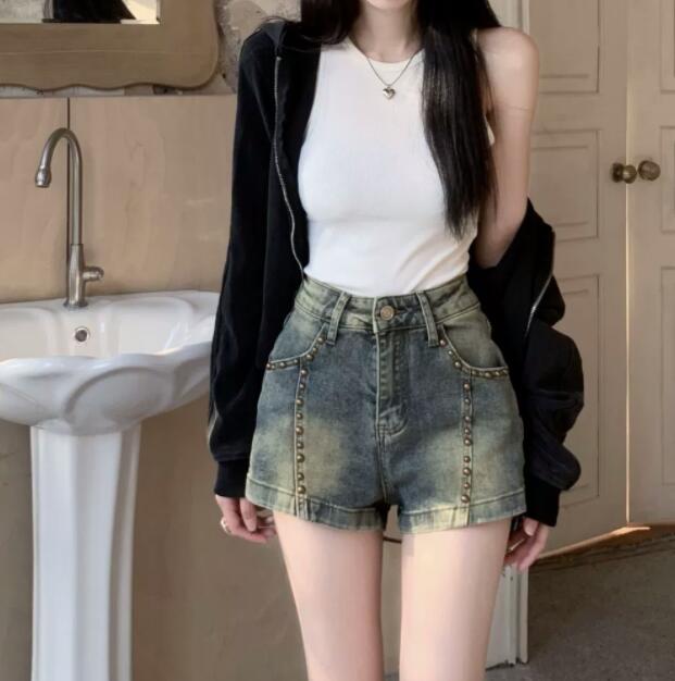  バギーパンツ ハイウェストデニムショートパンツ スタッズ装飾