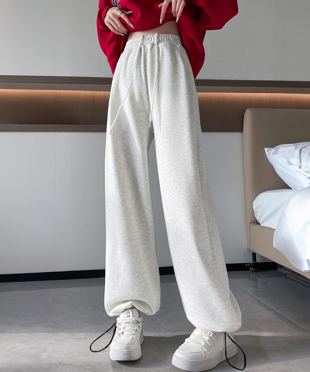 https://fulmo-img-server.com/loosefitlab/88dcae13-8a2b-478e-baaa-55920fb119f8.jpg