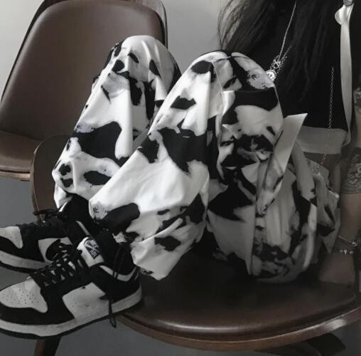  バギーパンツ 牛柄スウェットワイドパンツ絞り染風カジュアルボトムス