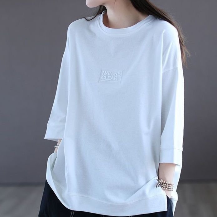 オーバーサイズTシャツ 自然派ゆったり七分袖ロゴ入りトップス