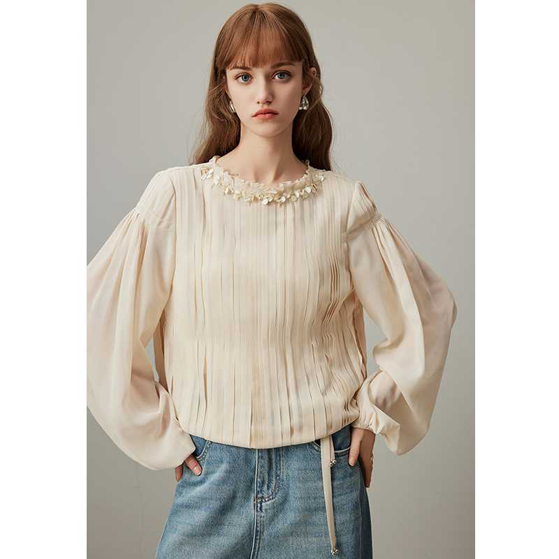 30代の魅力度アップ！オーバーサイズブラウスで作る大人スタイルおすすめ5選