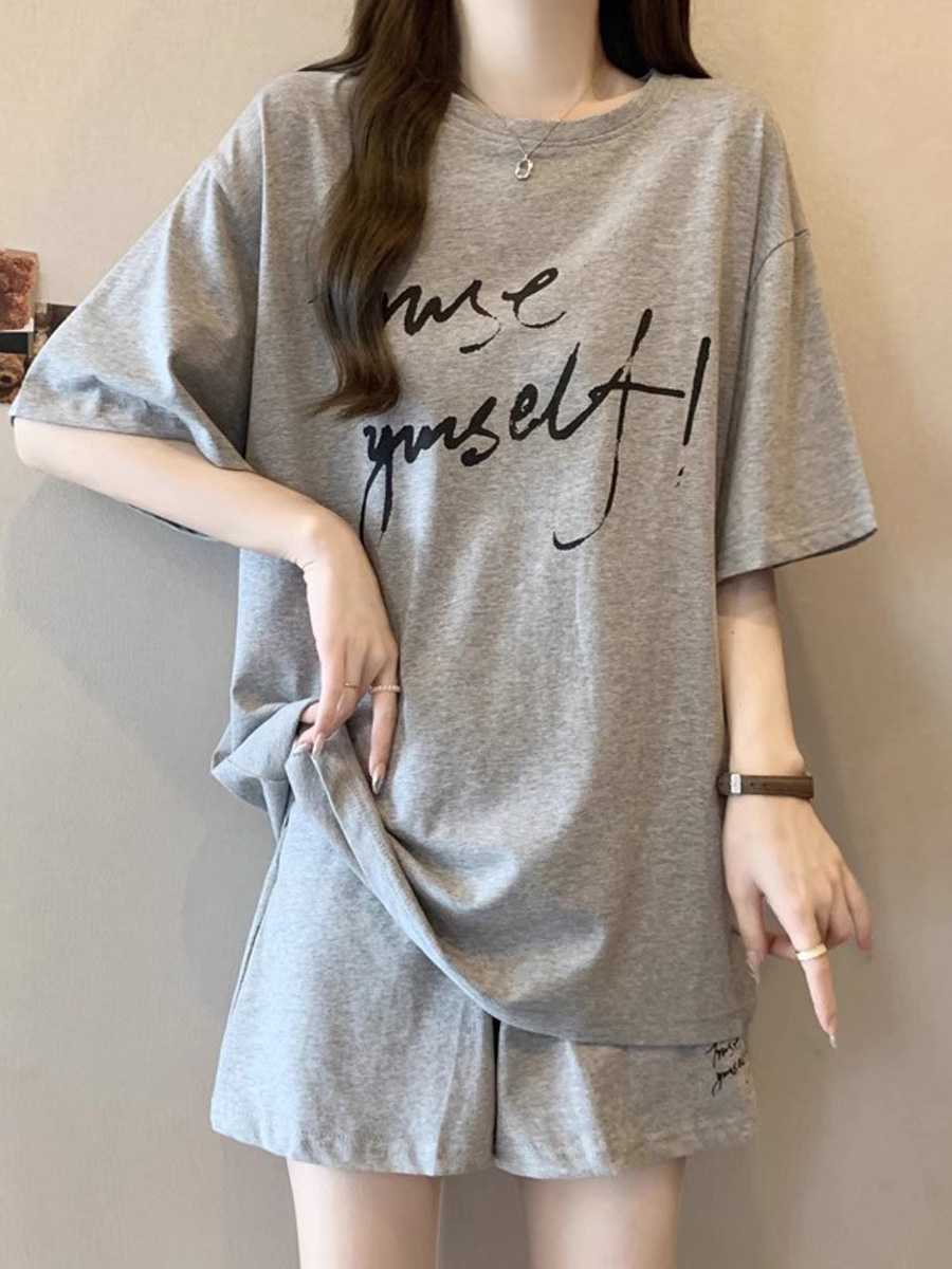 ビッグtシャツレディースコーデおすすめ10選