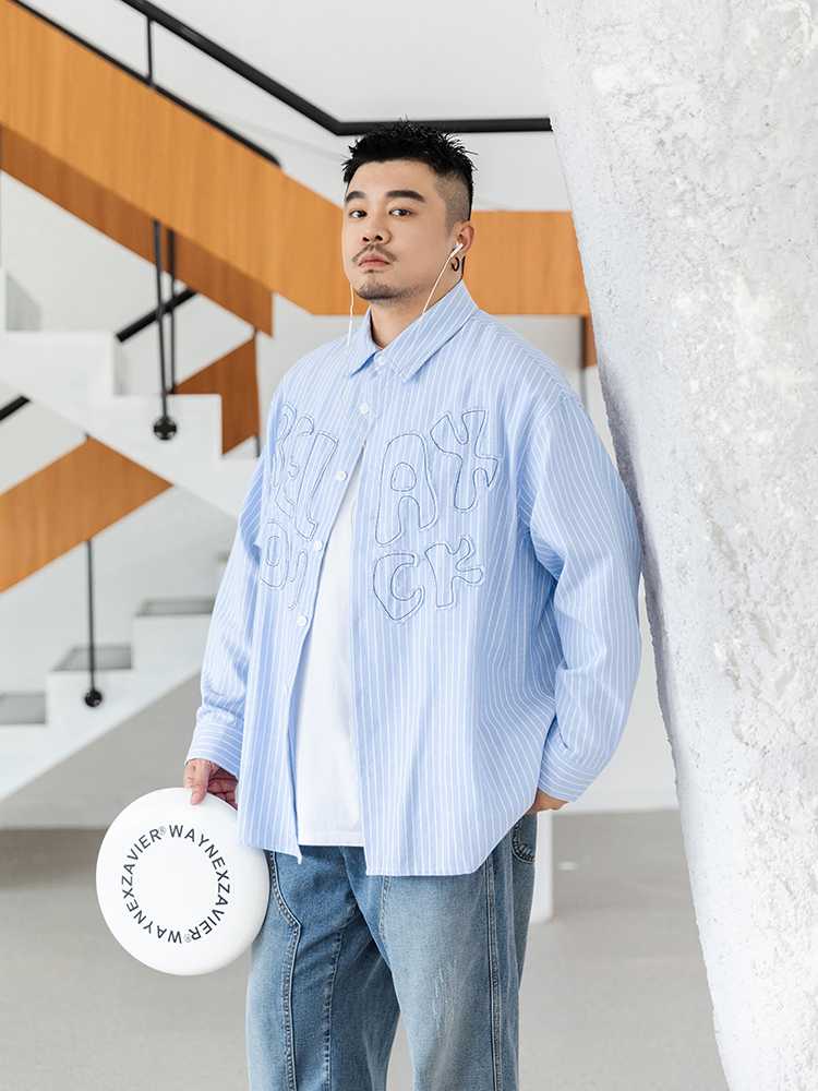 トレンド感と抜群の相性！メンズのオーバーサイズtシャツで魅せる重ね着コーデ10選