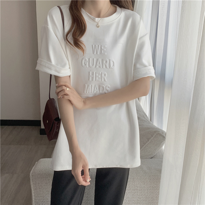 オーバーサイズTシャツ 浮き彫り文字入りレディースゆったりTシャツ
