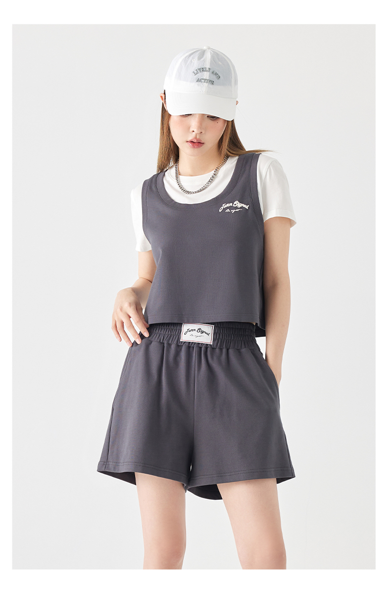 オーバーサイズTシャツ 重ね着風ベスト＆ショートパンツセット
