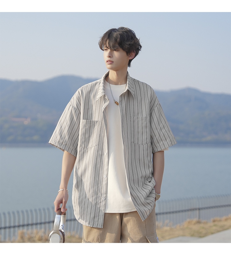 オーバーサイズTシャツ ゆったり落ち着く縦縞シャツ