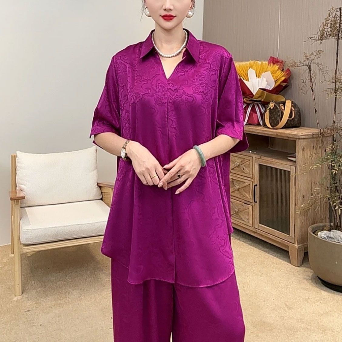 https://fulmo-img-server.com/loosey/2dac2ca6-1e26-43f2-8d62-0db168ef863b.jpg