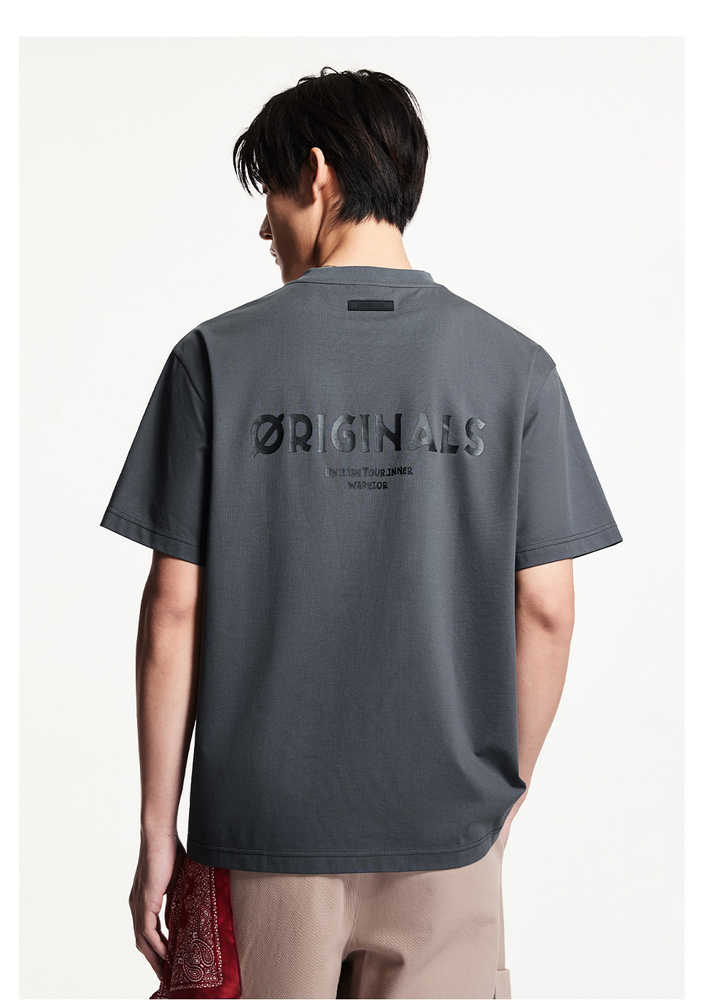 オーバーサイズTシャツ シンプル刺繍入りゆったり半袖