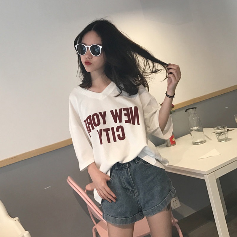 オーバーサイズTシャツ 反転文字デザイン ゆったりシルエット
