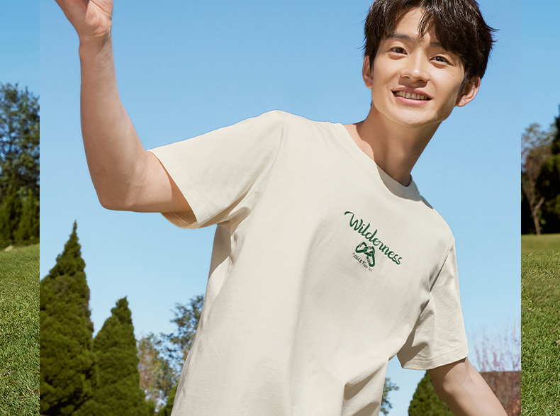 オーバーサイズTシャツ 大自然ロゴ入りゆったり半袖