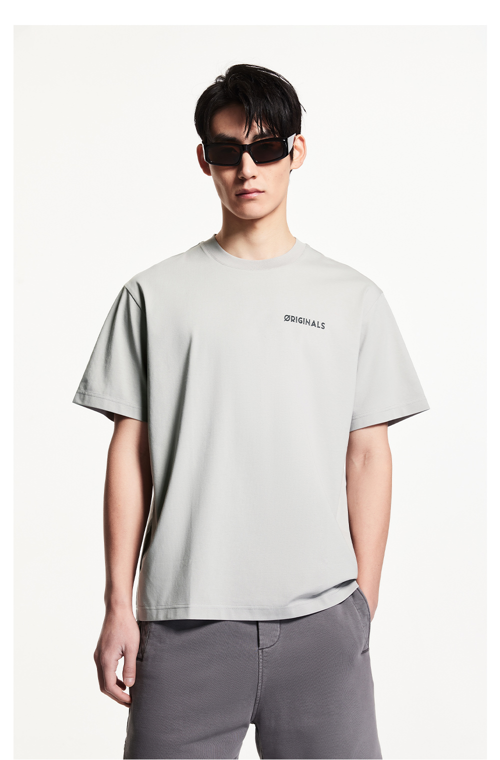 オーバーサイズTシャツ シンプル刺繍入りゆったり半袖