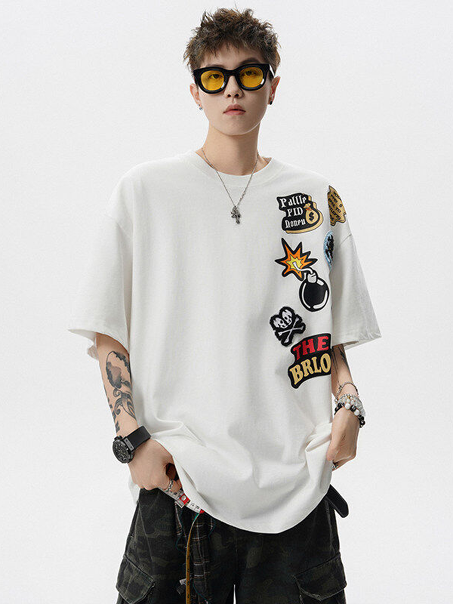 オーバーサイズTシャツ ストリートワッペン装飾ビッグシルエット