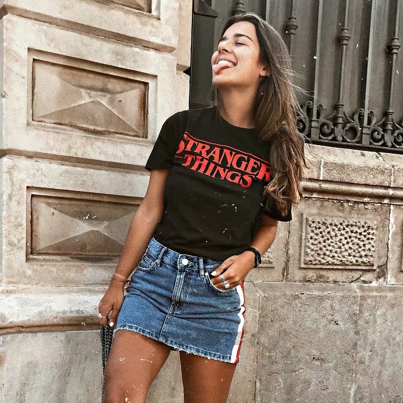 オーバーサイズTシャツ 不思議な世界 ゆったりティーシャツ