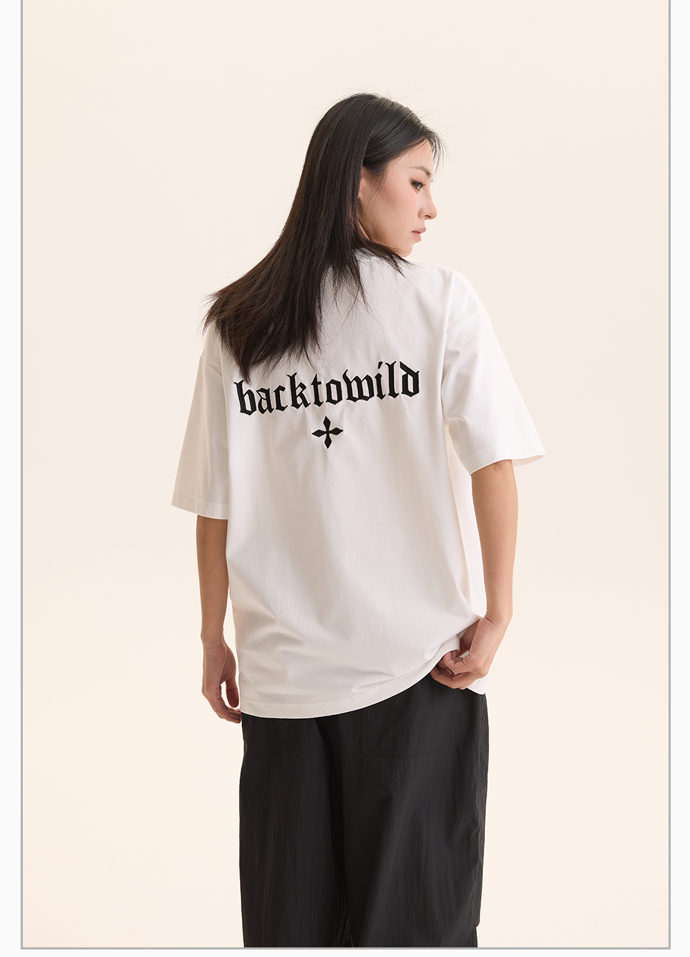 オーバーサイズTシャツ 古典文字バックプリントゆったりシャツ