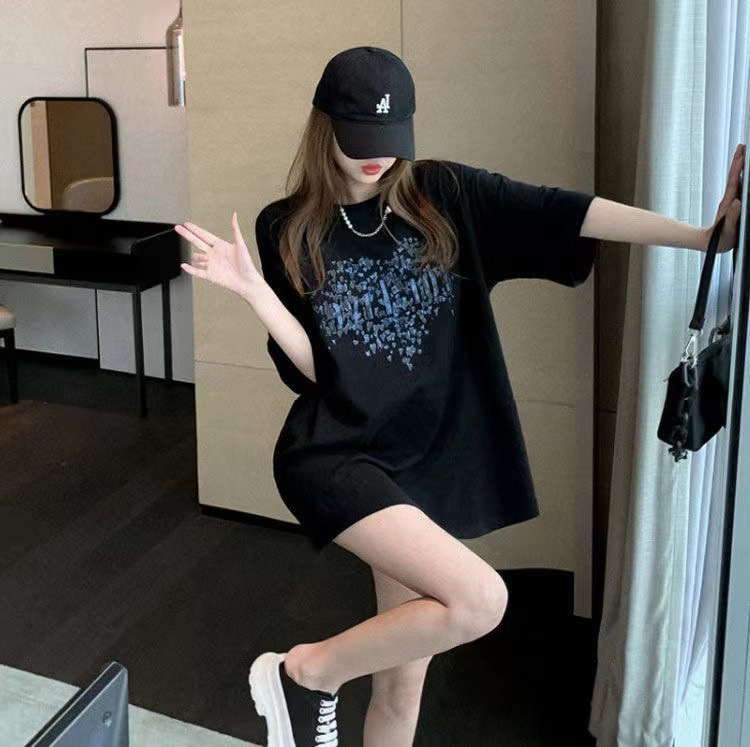オーバーサイズTシャツ きらめく粒模様ゆったりトップス