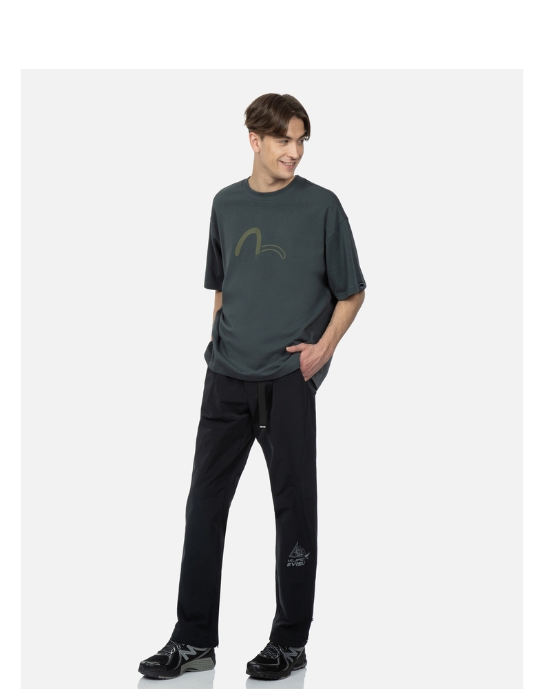 オーバーサイズTシャツ 波形ロゴ 落ち着きのあるゆとりシャツ