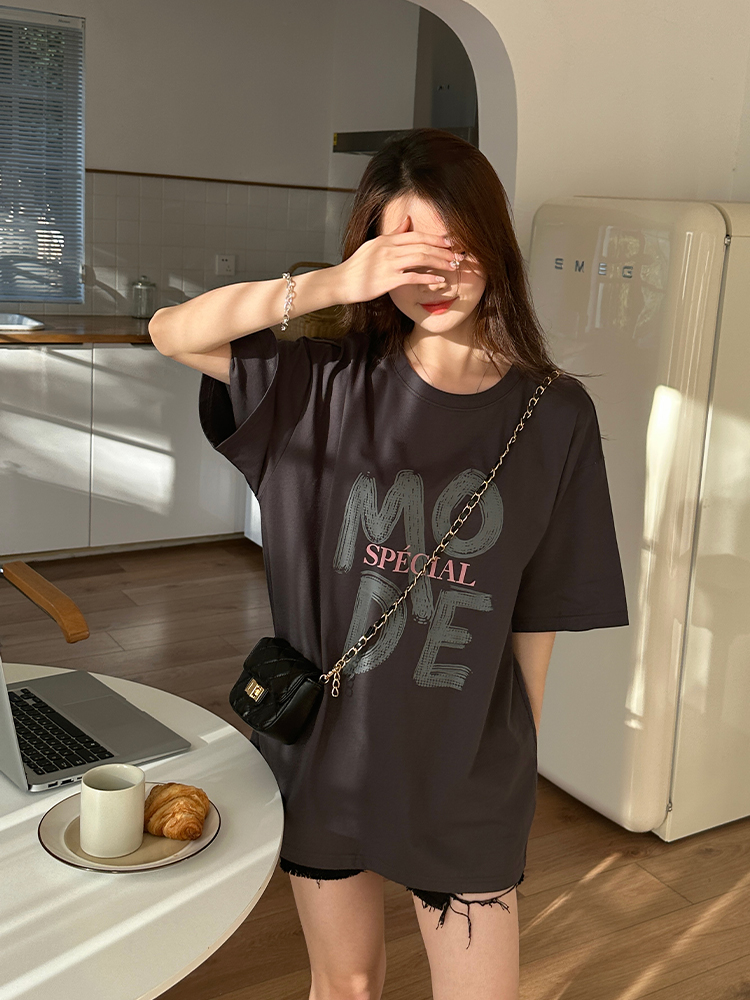 オーバーサイズTシャツ 特別なモードプリント ゆったりティー
