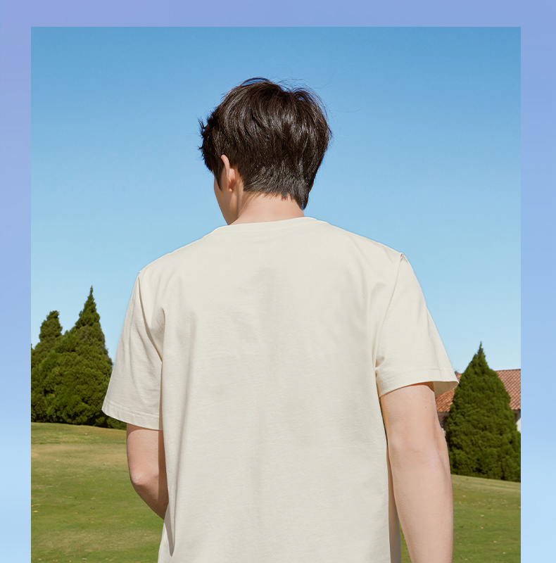 オーバーサイズTシャツ 大自然ロゴ入りゆったり半袖