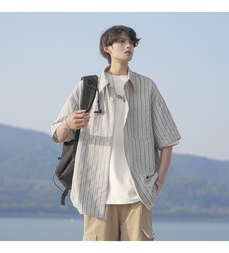 オーバーサイズTシャツ ゆったり落ち着く縦縞シャツ