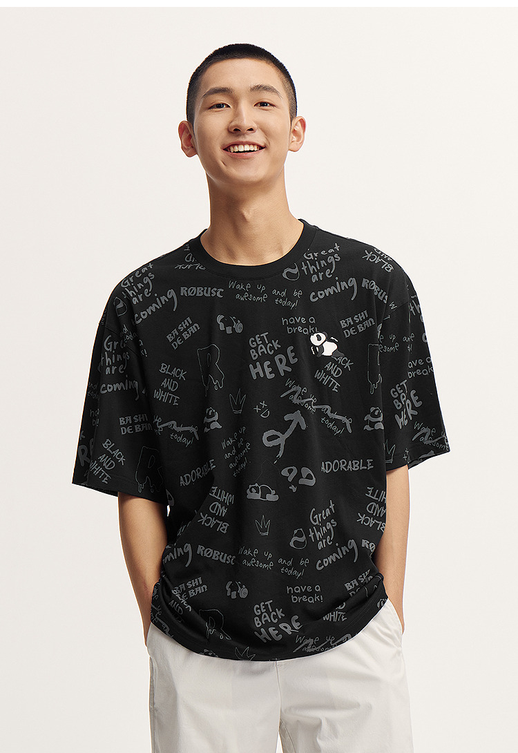 オーバーサイズTシャツ 落書き風メッセージ ゆったりシルエット