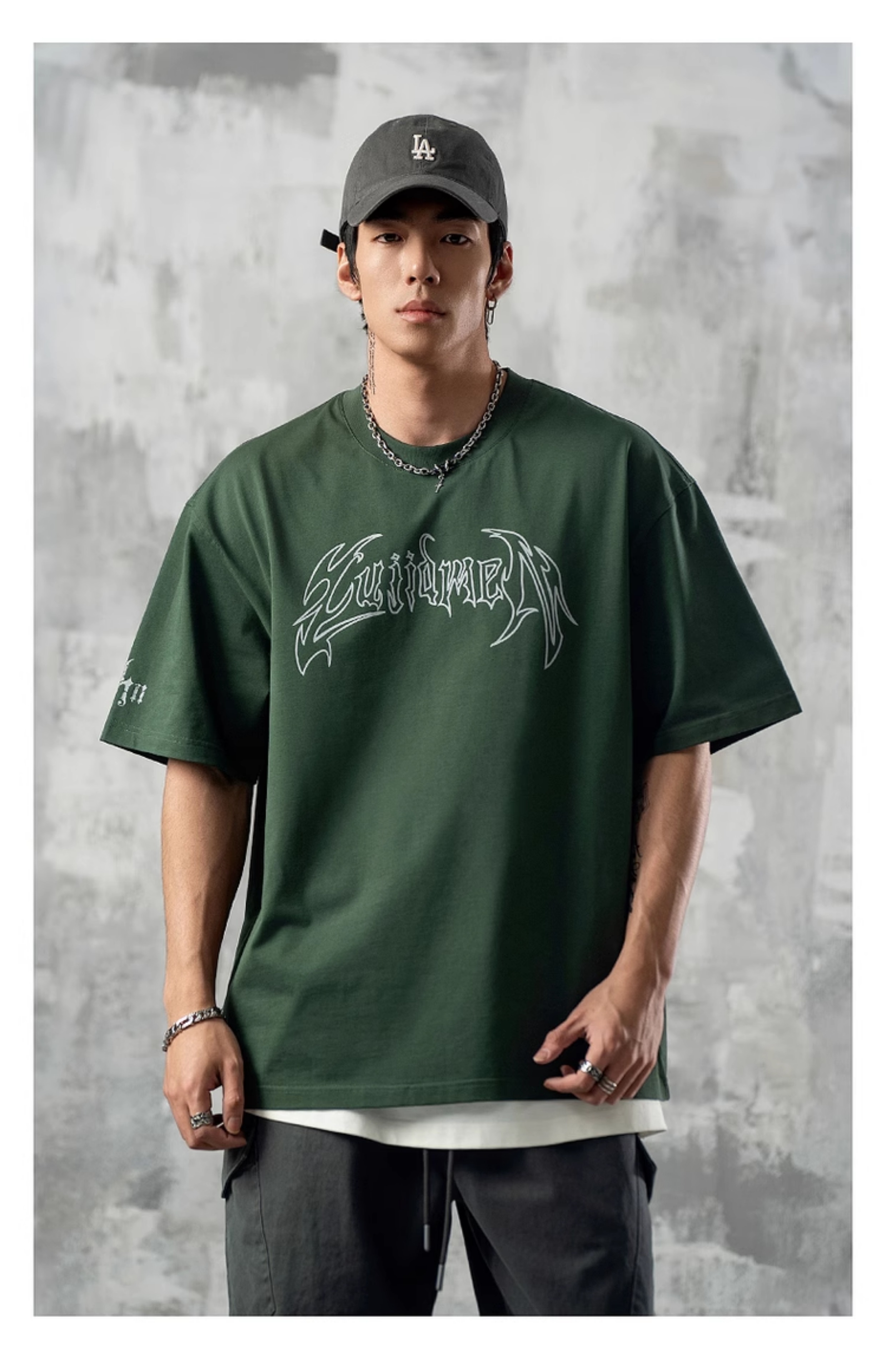 オーバーサイズTシャツ 幻影翼文字 ゆったりシルエット