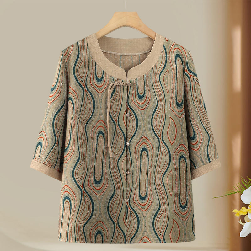 オーバーサイズTシャツ 木目模様のリラックスセットアップ