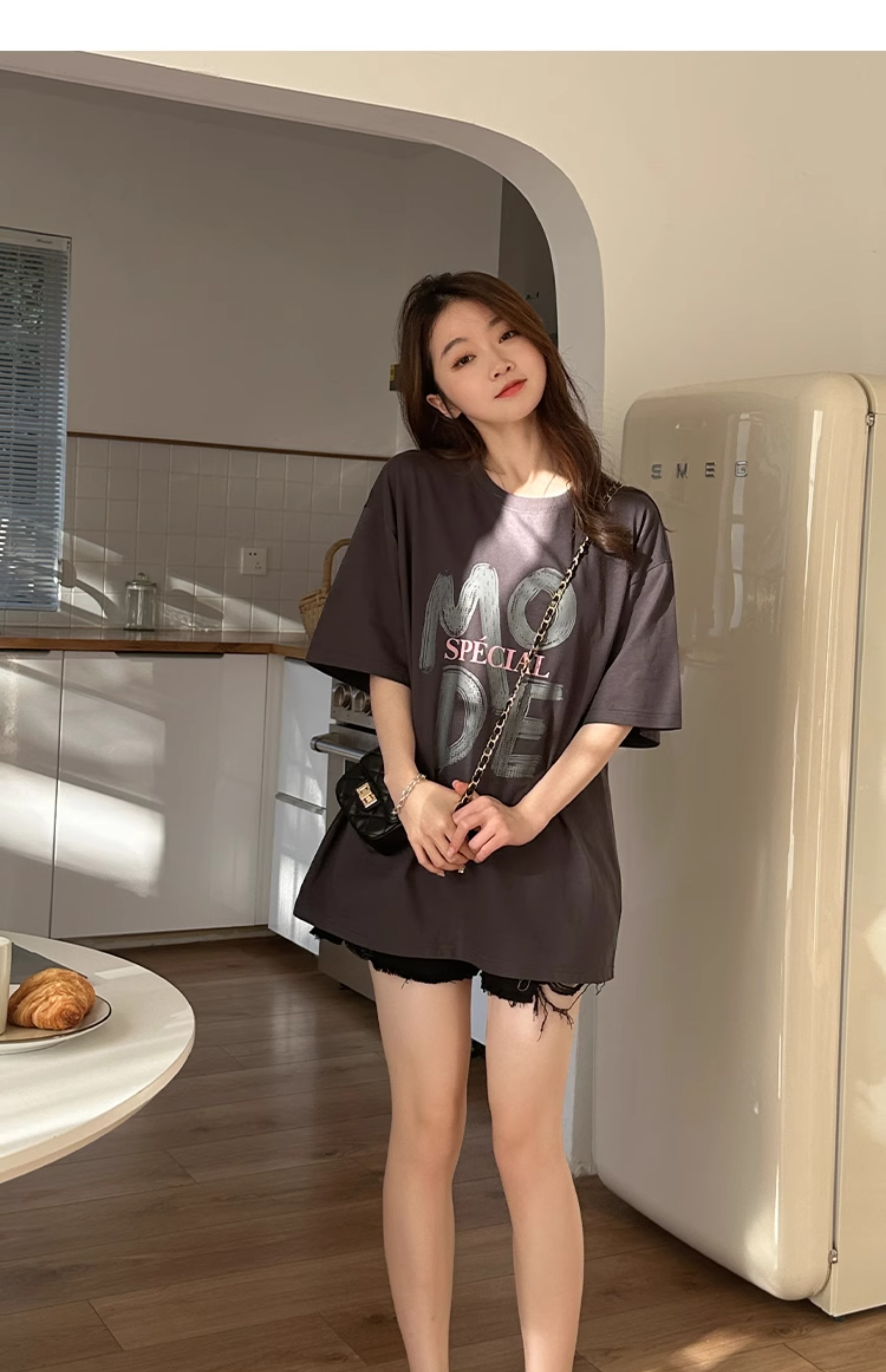 オーバーサイズTシャツ 特別なモードプリント ゆったりティー