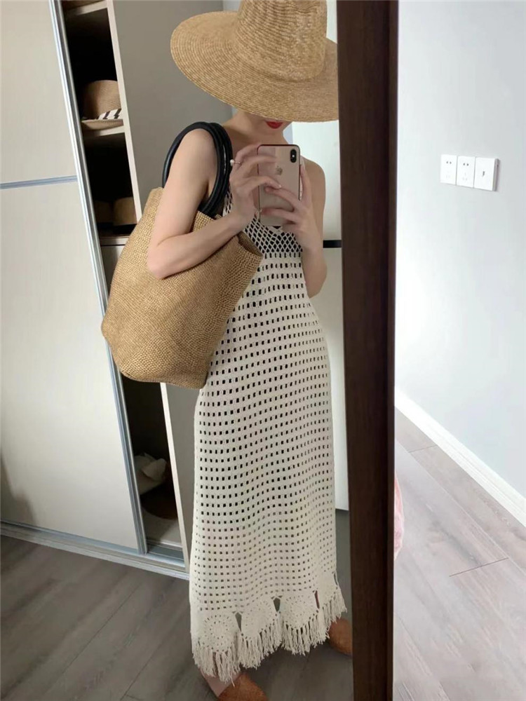 夏のレトロ風ニットキャミロングワンピース