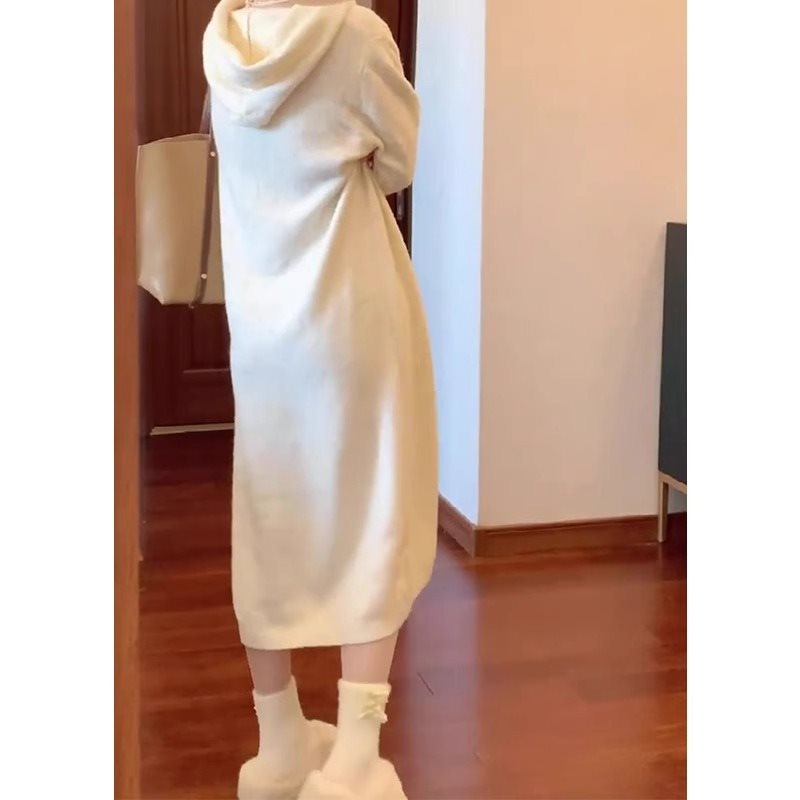 ロングワンピース ふわもこフーディーニットワンピース