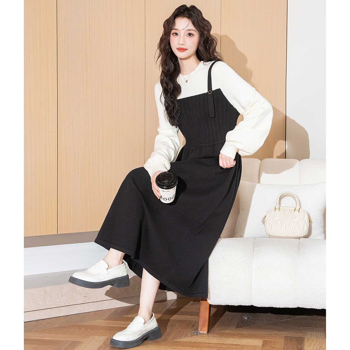 華奢見え！肩紐付きロングスカートワンピースおすすめ5選