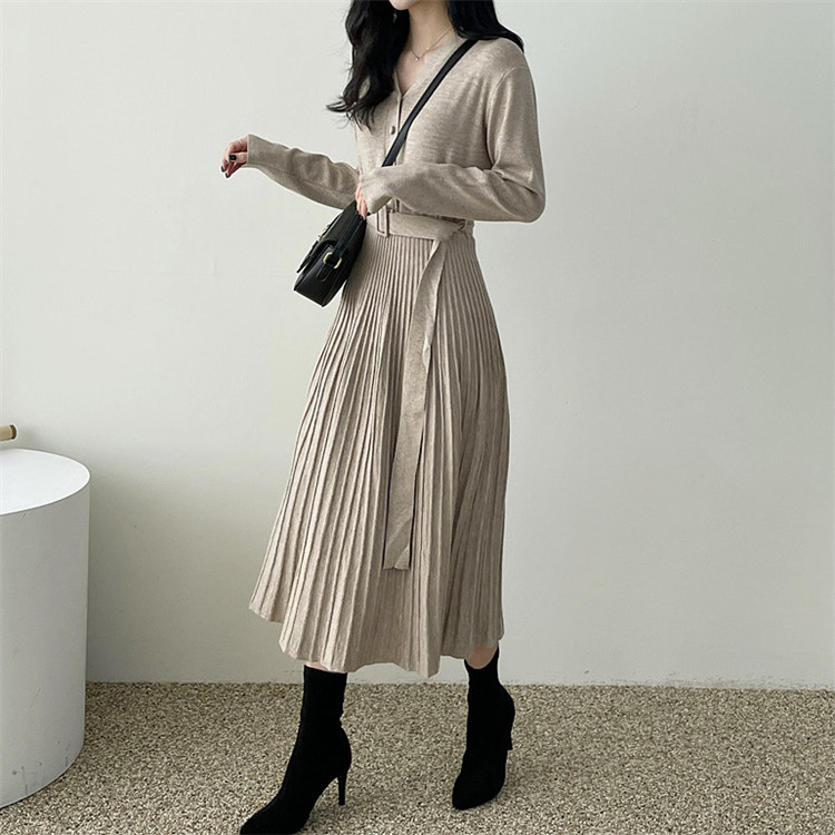 ロングワンピース 上品プリーツ厚手ニットワンピース暖かい大人の装い