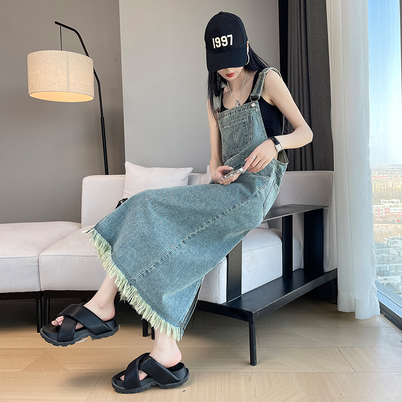ロングワンピース デニム フリンジ裾サロペットワンピース