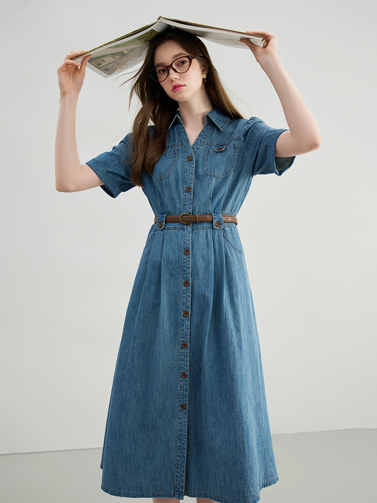 ロングワンピース デニム 知的シルエットの前開きデニムワンピース