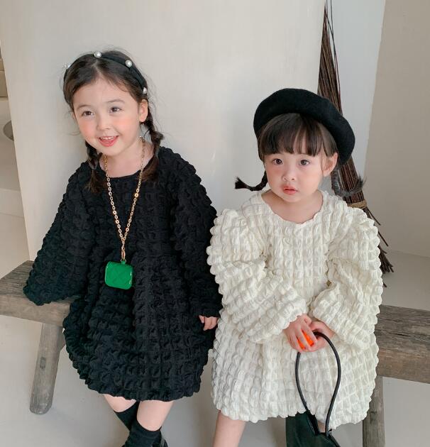 キッズ女の子もこもこ長袖ロングワンピース80-130cm黒白2色