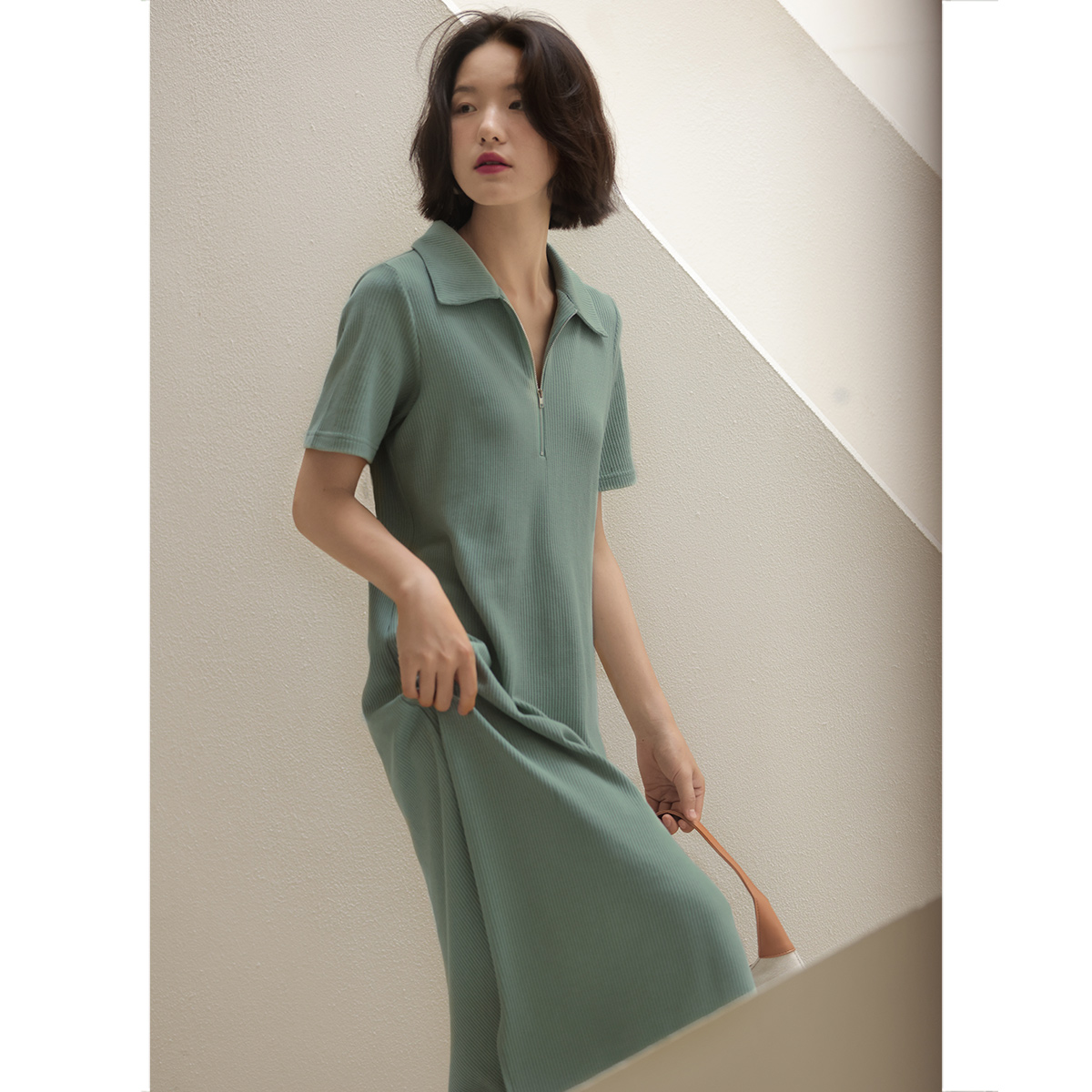 襟付きハーフジップリブ編みロングワンピース