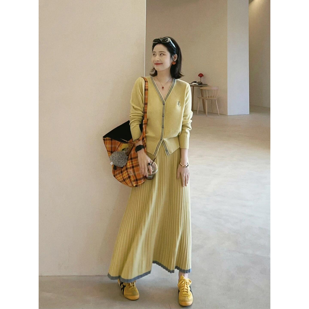ロングワンピース ニット 優美プリーツニットロングワンピース