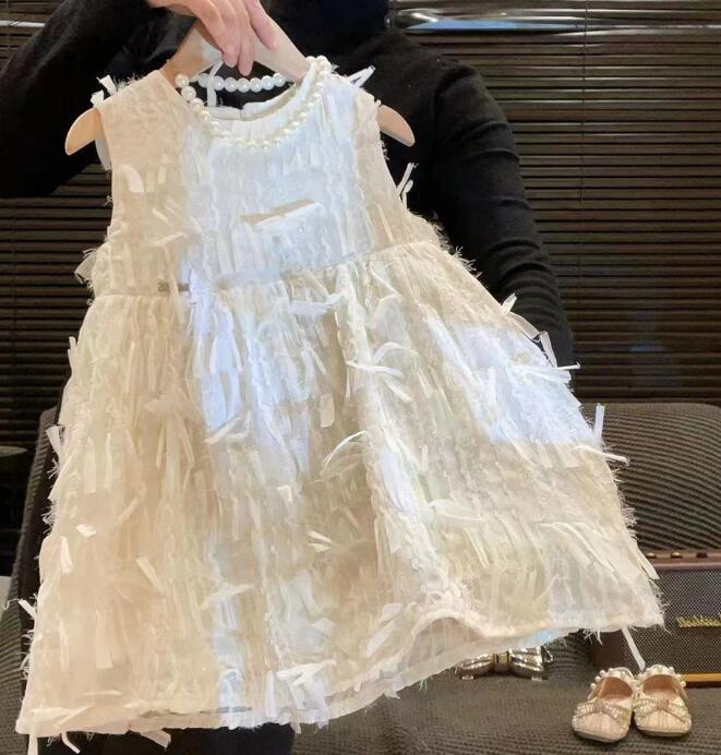 二〇二四年新作キッズ用羽根装飾ロングワンピース八十から一四〇