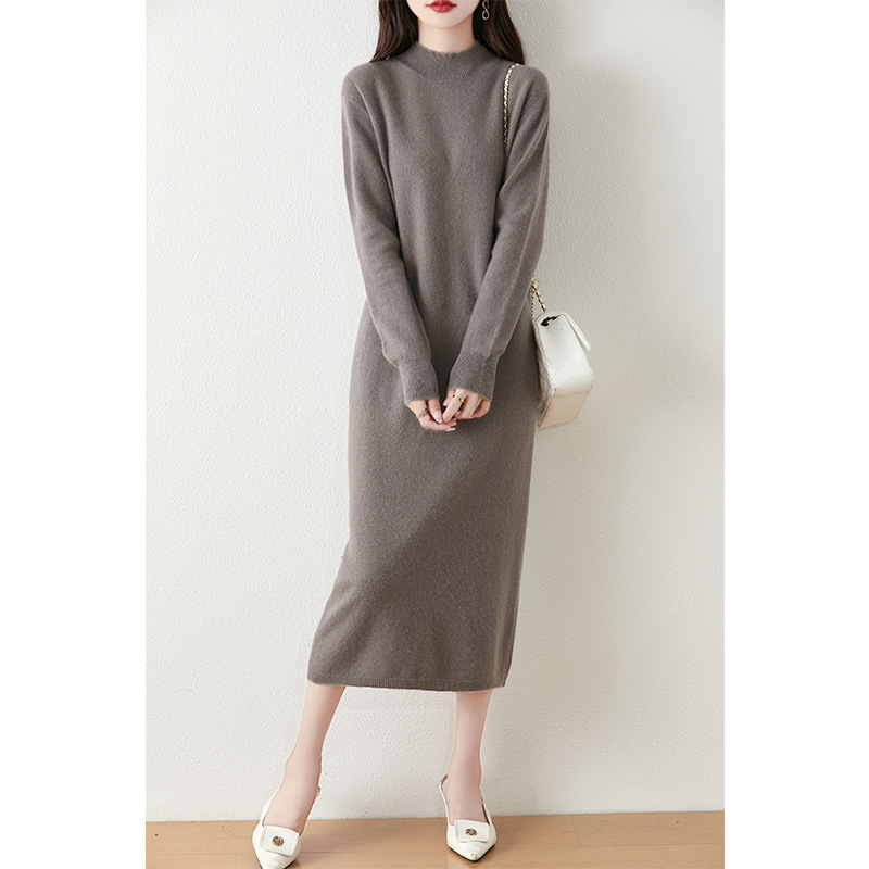 ロングワンピース 上質シンプル モックネックニットワンピース