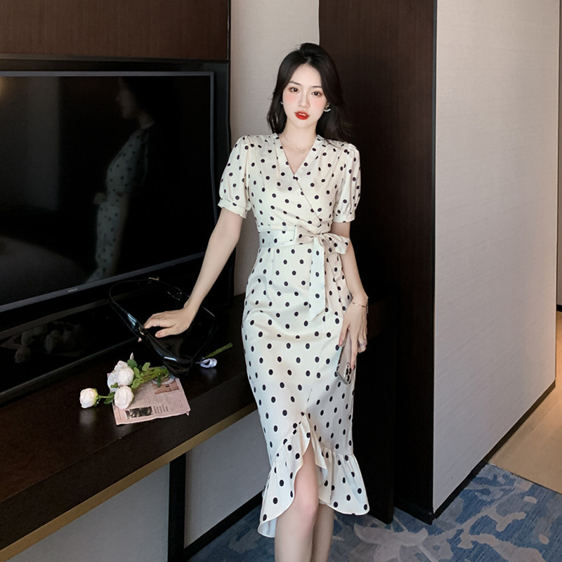 ロングワンピース 水玉柄半袖タイトワンピース総刺繍花柄切り替え