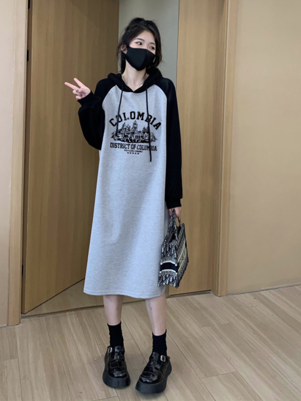 ロングワンピース スウェット ゆるキャラ切替フードロングワンピース