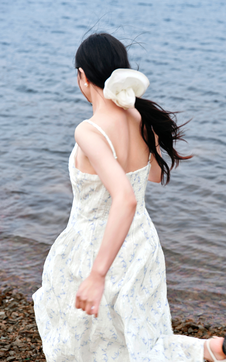 ロングワンピース レース 優美な花模様レースキャミワンピース