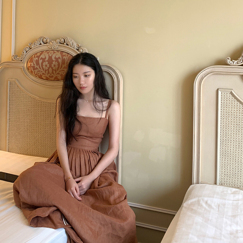 ロングワンピース 上品な胸元切り替えプリーツスカートキャミソールワンピース