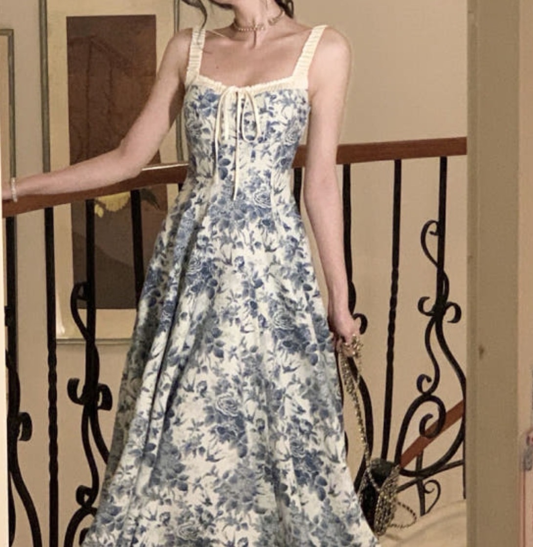 春新作 花柄キャミ型ロングワンピース 紐調節可能