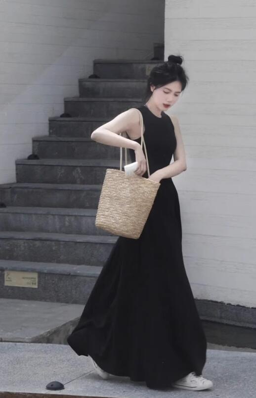 無地ノースリーブロングワンピース女性用